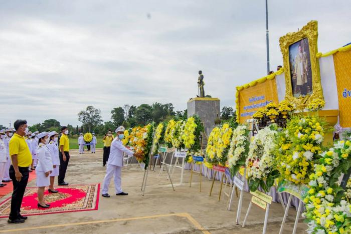 พิธีถวายบังคมและวางพวงมาลาเนื่องในวันคลายวันสวรรคต พระบาทสมเด็จพระบรมชนกธิเบศรฯในวันที่ 13 ตุลาคม 2563